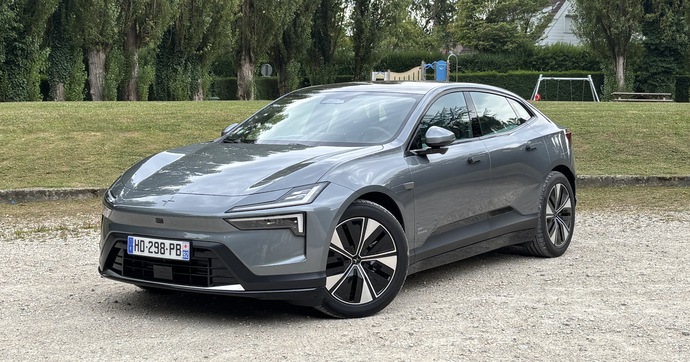 Pas de lunette arrière pour la Polestar 4, mais de vrais arguments