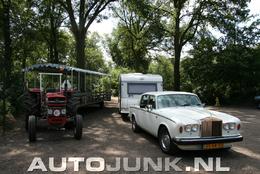 Une Rolls-Royce Silver Shadow… Qui tracte une caravane