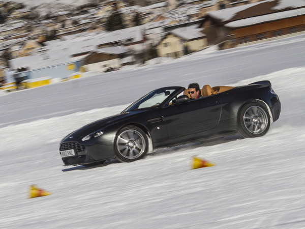 Test exclusif - Aston Martin on ice : 007 raisons de craquer votre Livret A (ou pas ?)