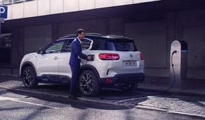 Relance du marché automobile : nouveaux bonus et baisse de la TVA à l'étude