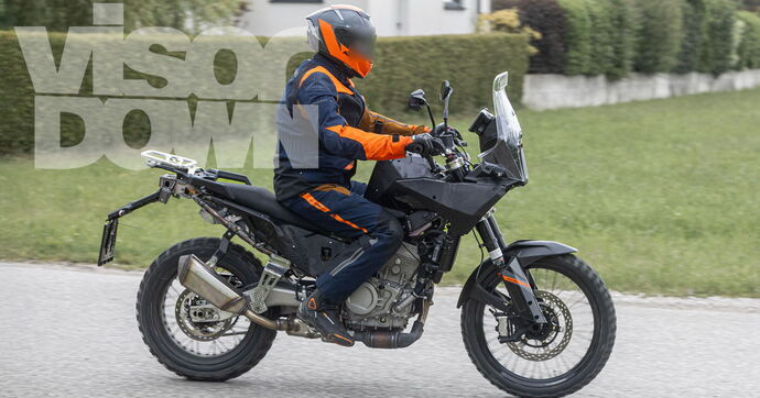 Une aventurière inédite en préparation chez KTM