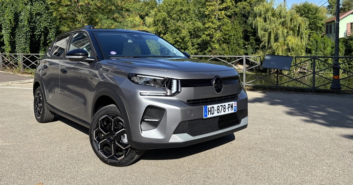Une Citroën C3 pas si hybride que cela et une Dacia Sandero loin devant