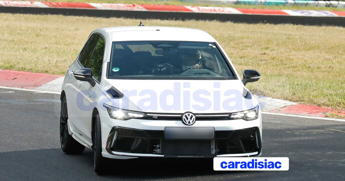 Une Volkswagen Golf spéciale est en période de test. Est-ce la future Golf R de 350 ch ?