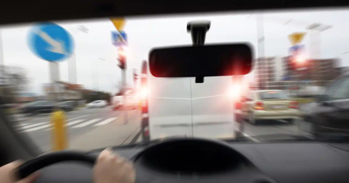 Freinage fantôme : comment le smartphone a tué l’automobile