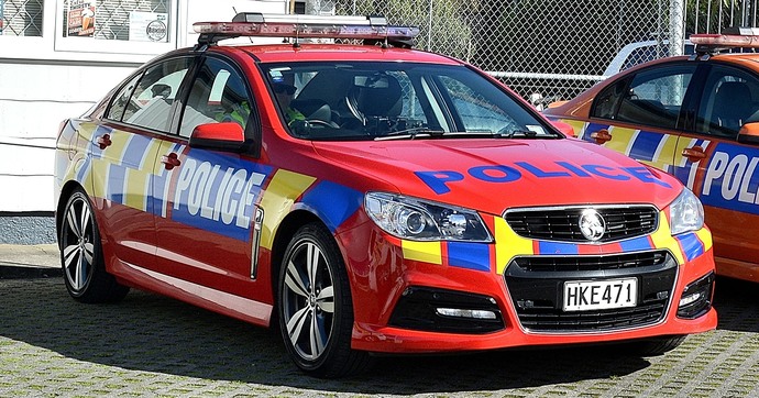 16 heures de course-poursuite entre une Subaru Legacy et les Commodore de la police néo-zélandaise