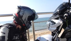 Les Vlogs du Kawasaki Z 650 en A2, épisode 4: autonomie et long trajet