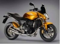 Honda propose des Kits accessoires pour la Hornet 600 cm3