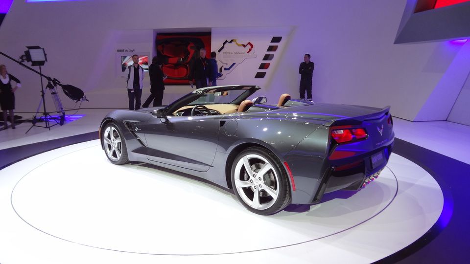 Vidéo en direct de Genève 2013 - Chevrolet Corvette Stingray Cabriolet: chérie, ça a tranché