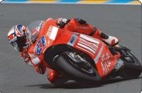 Casey Stoner et la Ducati Desmosedici s'invitent au Stade de France