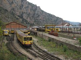 Reportage à Villefranche-de-Conflent : le Petit Train Jaune en mode automnal