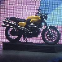 Nouveauté 2011 - Moto Guzzi: Un scrambler V7 et un gros roadster en approche