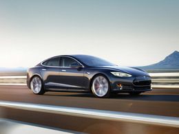 Tesla : un hacker fait une découverte, la marque réplique
