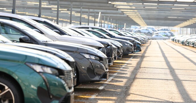 Un mois d’août morose pour des flottes toujours portées sur l’électrique