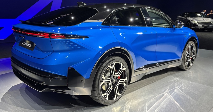 Qui veut venir essayer les Alpine au salon de Lyon ?