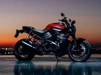 Harley-Davidson repousse la Bronx et la Pan America