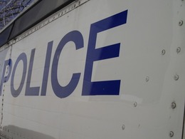 En Angleterre, les policiers prennent le bus