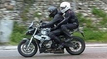 Actualité moto - BMW La S 1000RR avec un guidon droit roule