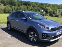 Essai vidéo - Kia Niro restylé (2020) : aussi sobre qu'un diesel