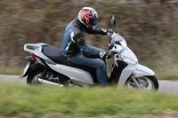 Essai - Honda SH300i C-ABS 2011 : Roi d'une jungle urbaine...