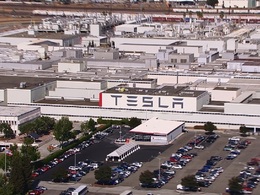 Tesla ferme son usine ... pour la moderniser