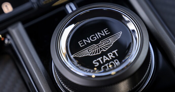 Le stand Aston Martin vous fera rêver au Salon de Lyon 2025