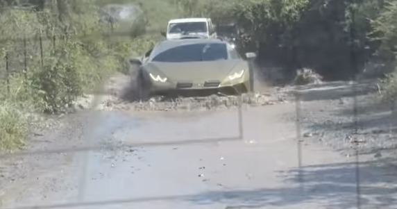 Il coule en Lamborghini, et c'est ok