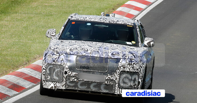 La future génération électrique du SUV Range Rover Velar part à l’assaut du Nürburgring.