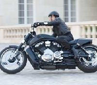 Harley-Davidon: Pendant que le Diavel roule le V-Rod fait son cinéma