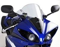 Puig habille la Yamaha R1 dernière version...