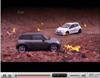 Vidéo Fifth Gear : Tiff et Mini Cooper S JCW vs Jason et Renault Clio RS Cup