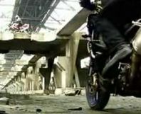 Vidéo moto : Aprilia Tuono 1000 R