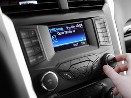 GM et Ford attaqués en justice parce que leurs autos peuvent servir à pirater de la musique