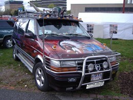Saucisse du vendredi : Chrysler Voyager le rebelle (Lorenzo Lamas repreZent)