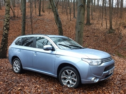 Le Mitsubishi Outlander PHEV se vend bien
