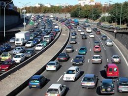 Rapport : les rejets moyens de CO2 des voitures neuves vendues dans l'Union européenne ont diminué de 5,1 % en 2009