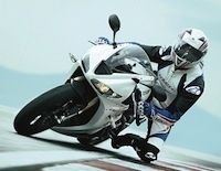 Triumph: 3 circuits mythiques pour les Track Days 2011.