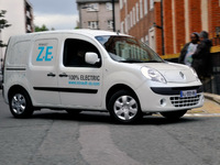 Le Renault Kangoo ZE élu utilitaire international 2011