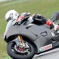 Moto 2: Les essais de Misano à l'eau et 125 ch annoncés pour le moteur de la catégorie