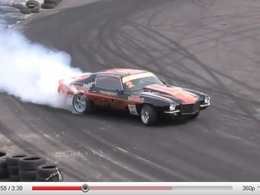 Mikko Viitala : du drift en muscle-car