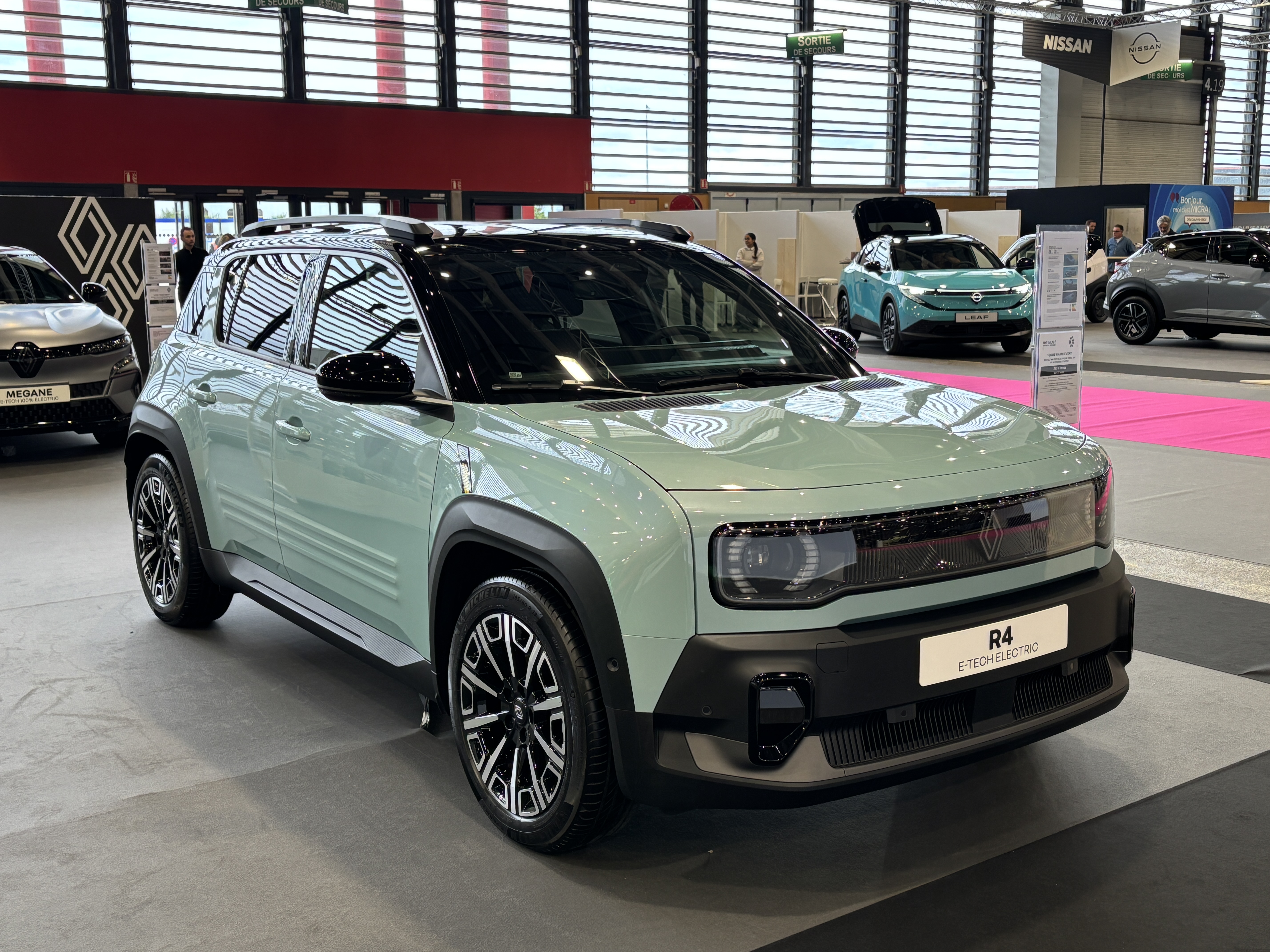 Renault R4 Technology Au salon de Lyon, la Renault R4 E-Tech fait sa star