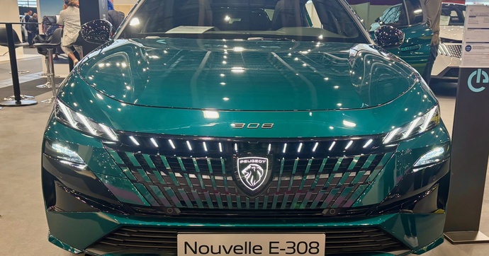 La Peugeot 308 restylée carbure encore au mazout (mais pas que !)