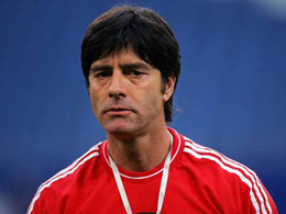 Carton rouge pour Joachin Löw