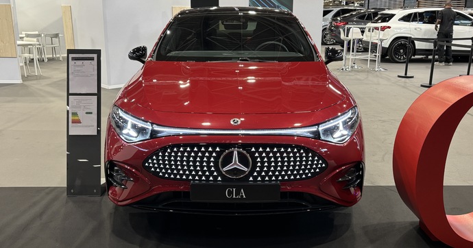 Mercedes CLA, la berline électrique nouvelle génération - En direct du salon de Lyon