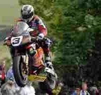 tourist-trophy-drame-sur-le-de-man