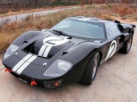 Après la Porsche GT3 RS, une sono dans une Ford GT40..
