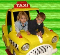 Grèce : les chauffeurs de taxi dressés à la courtoisie
