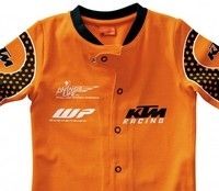 Look pro pour les bébés avec la Baby Body Teamrider made in KTM…