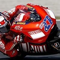 Moto GP: Catalogne: Podium: 1 Stoner.