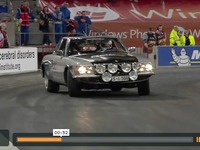 Norbert Haug, vice-président de Mercedes Motorsport, s'éclate dans une Mercedes SL500 à la Course des Champions