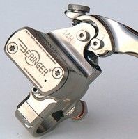 Freinez et embrayer façon "Hard & Nickel" avec Beringer.